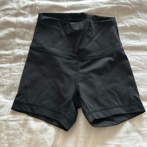 Size 4 lululemon biker shorts